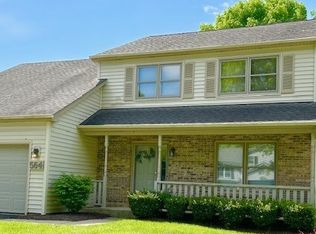 564 Beaconsfield Ave, Naperville, IL 60565