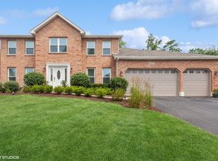 1007 Deshannon Ct, Batavia, IL 60510