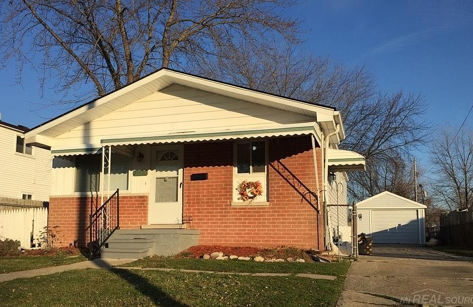 1st image of 29650 Maison St