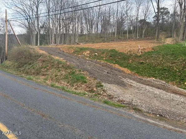 814 Beaver Dam Rd, Hollidaysburg, PA 16648