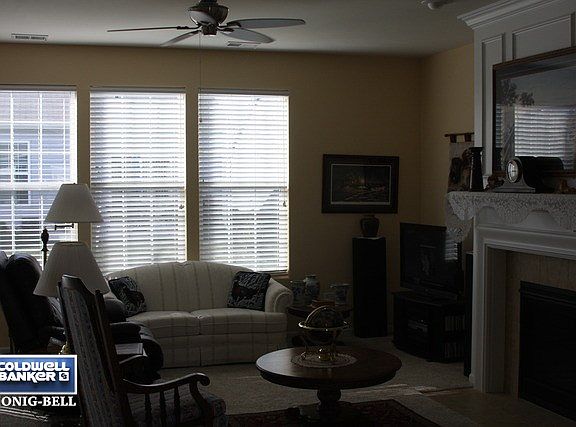 3rd image of 617 Washington Dr