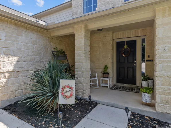 10906 WINECUP FIELD, Helotes, TX 78023