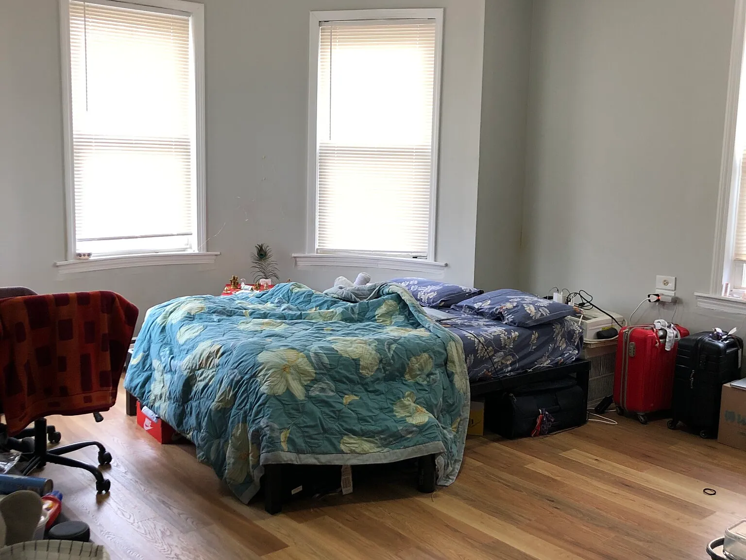 3 bed, 1.0 bath, $3,400 — Photo 2
