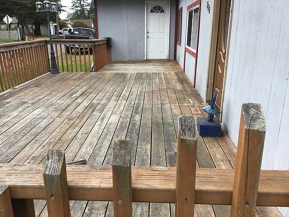 2nd image of 830 SE Port Ave