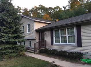 1851 Forest Park Rd, Norton Shores, MI 49441