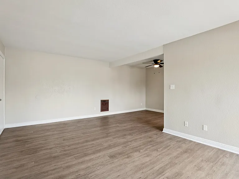 Seashore Apartment Homes — Photo 14
