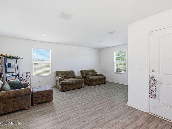 3rd image of 5979 CROSBY LAKE Way E