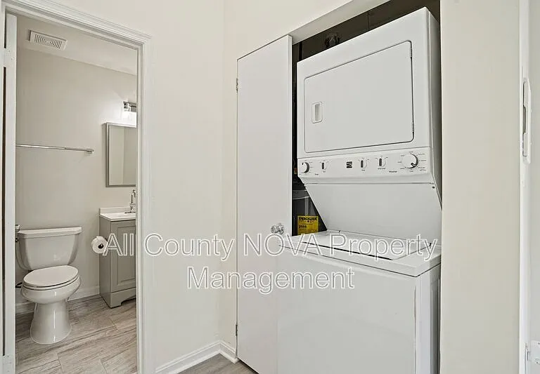 1611 Carriage House Ter #1611 — Photo 20