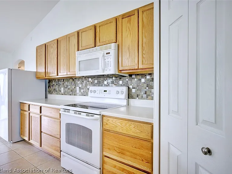 4710 Tarrega St — Photo 7