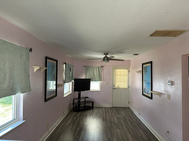 1355 Hiawatha Ave — Photo 4