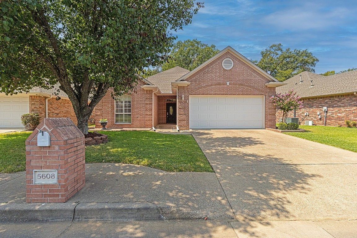 5608 Hollybrook Dr, Tyler, TX 75703 Zillow