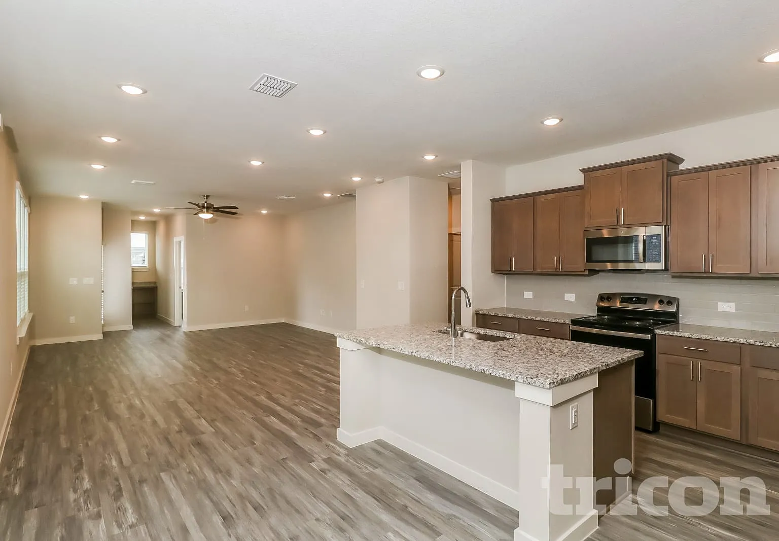 1529 Mexican Heather Drive Leander TX — Photo 2