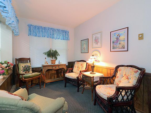 5th image of 12 Dartmouth Street #A