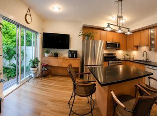 2678 King George Blvd #15, Surrey, BC V4P 1H6