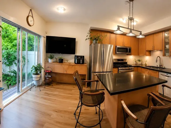 2678 King George Blvd #15, Surrey, BC V4P 1H6