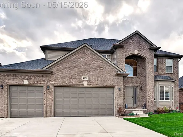 49281 Percheron Dr, Macomb, MI 48042