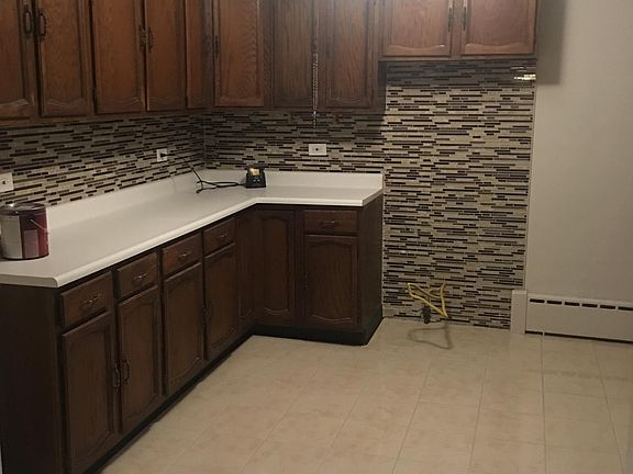 3rd image of 3812 Lombard Ave APT 1