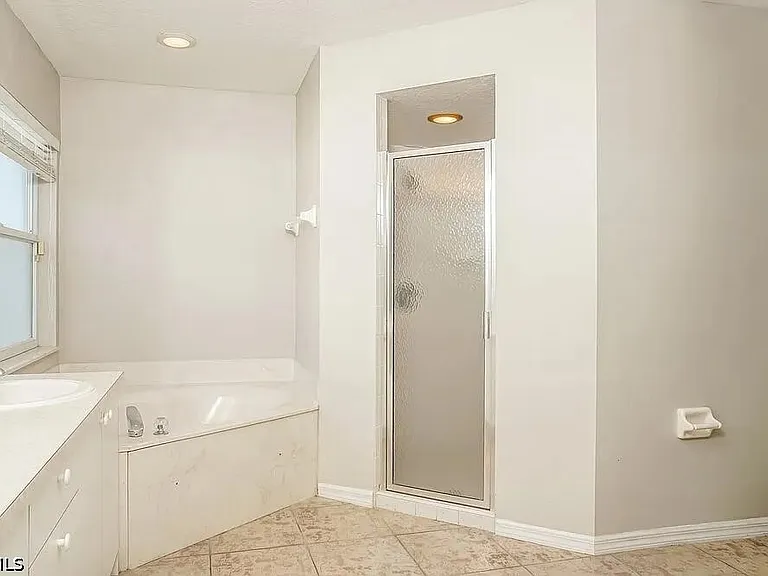 5211 Cedar Hammock Ct — Photo 7