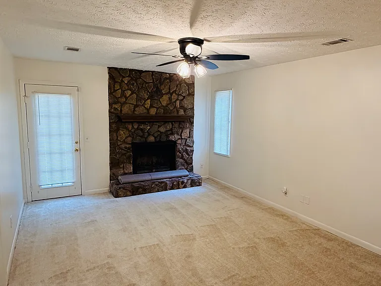 2550 Sweetridge Ct — Photo 3