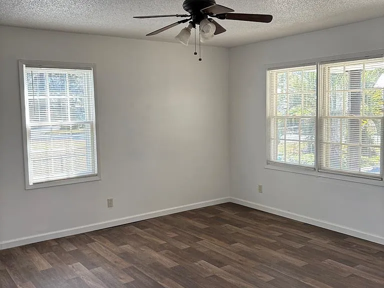 1200 Melissa Dr — Photo 12