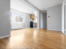 451 E 83rd St, New York, NY
