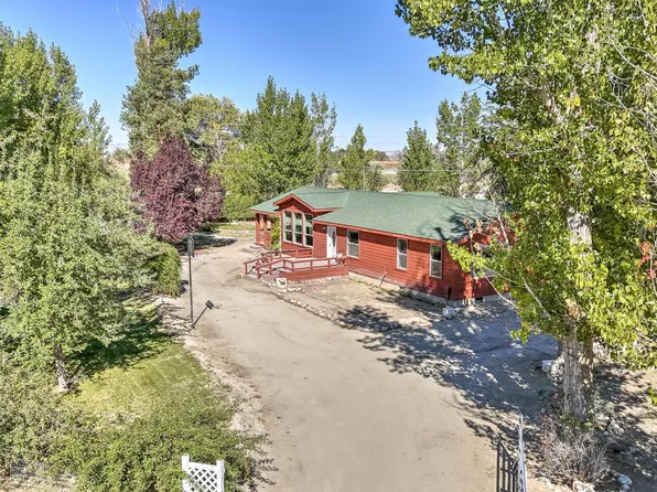 1480 River View Dr, Fallon, NV 89406