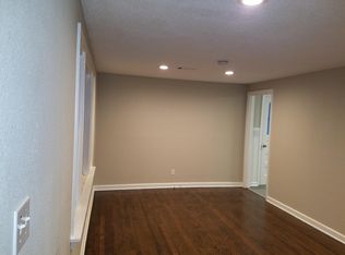 7031 Horton St, Overland Park, KS 66204