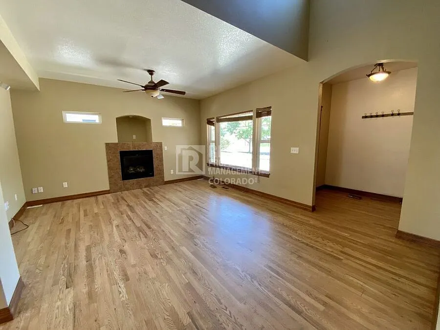 Building Photo - 2209 Sunbury Ln