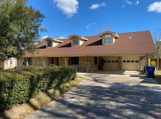 110 Merry Mark Dr, Lumberton, TX 77657