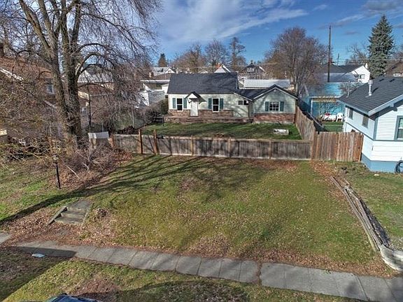 2nd image of 1221 E Dalton Ave