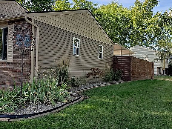 4th image of 101 Topsfield Farm Cir