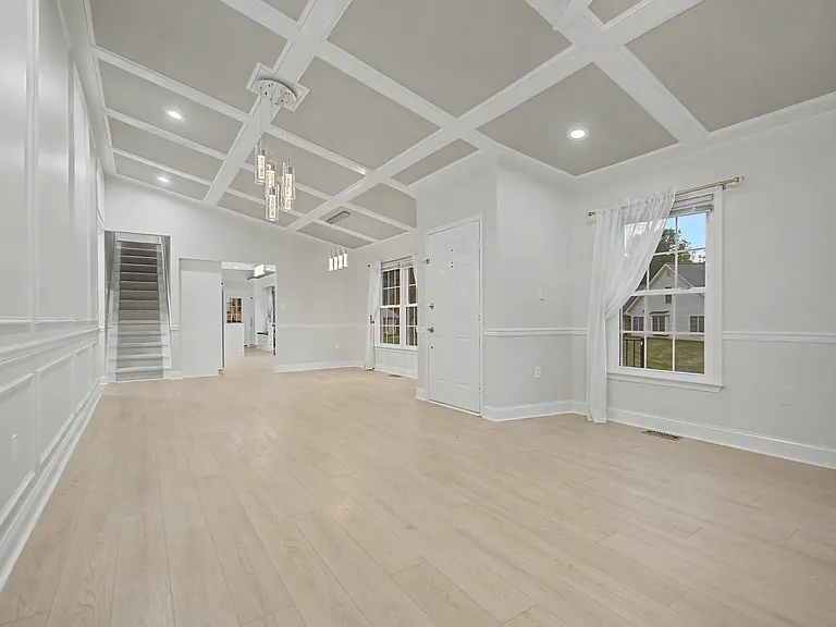 2501 Eastern Point Ct — Photo 5