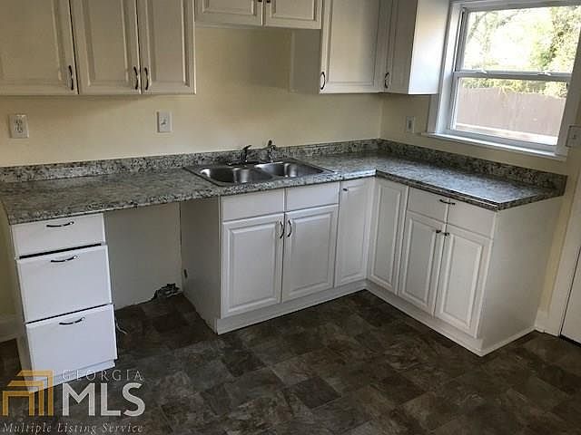 2nd image of 3639 Orchard Cir