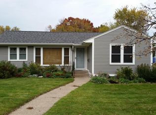 667 Montana Ave E, Saint Paul, MN 55106