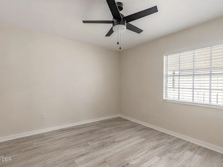 2 Nantucket Dr — Photo 29