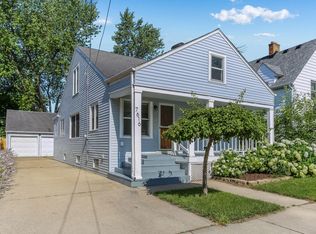 7616 17th Ave, Kenosha, WI 53143