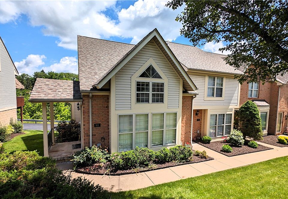 1st image of 901 Berrington Ct