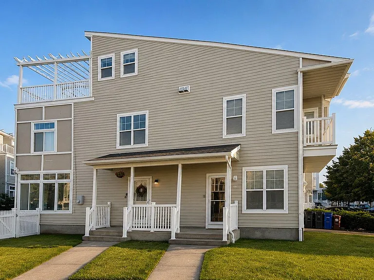 172 White Sands Way #B — Photo 1