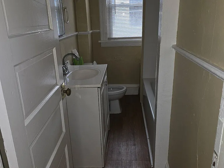 45 Linden St #45 — Photo 8