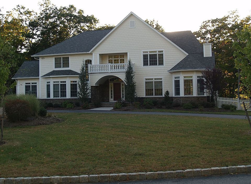 1st image of 44 Heritage Ct