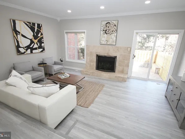 6191 Wellington Commons Dr, Alexandria, VA 22310