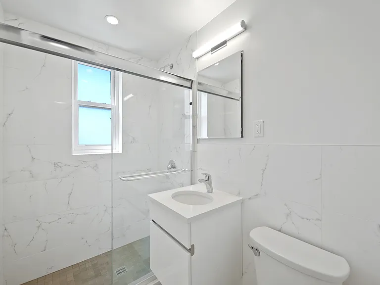 1130 Pelham Pkwy S #7G — Photo 9