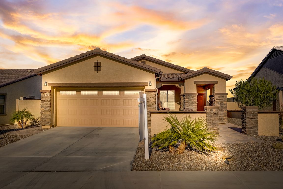 18064 W Nighthawk Way, Goodyear, AZ 85338 MLS 6640908 Zillow