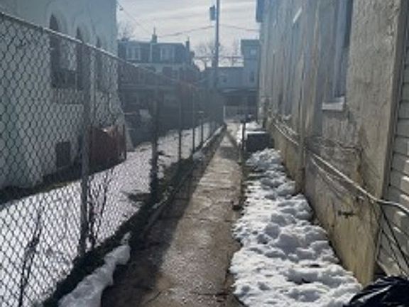 4th image of 321 E Price St APT 1