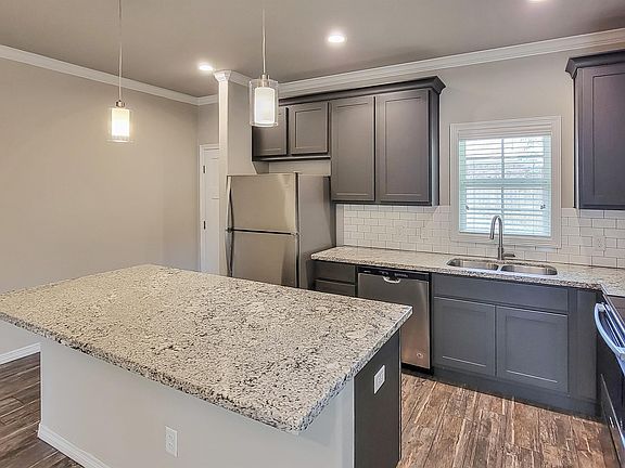 4th image of 1201 Hardwood Ln