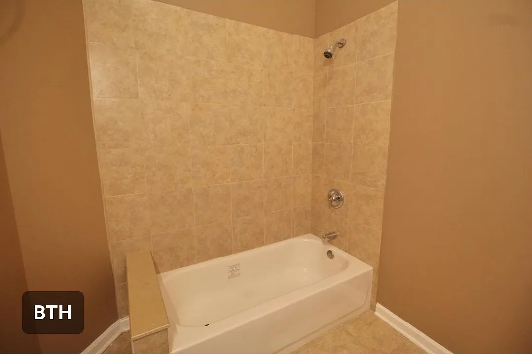 4400 Lancaster Ave — Photo 3