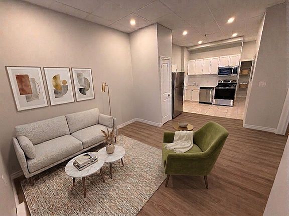 4th image of 88 York St #200