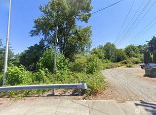 290 Renton Avenue S, Seahurst, WA 98057