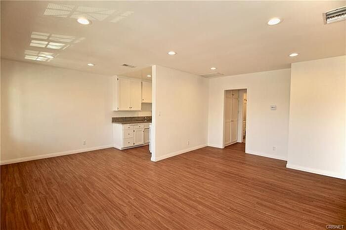 1st image of 6951 Simpson Ave