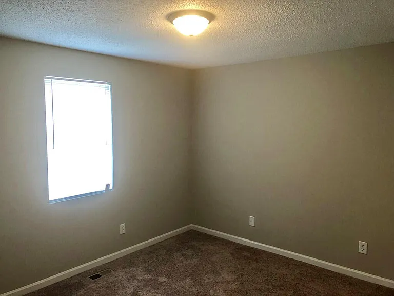 350 Candlewood Dr — Photo 16